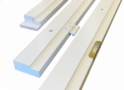 Valkoinen oksaton ja tiivistetty karmi 42x92 mm huulletuille ovi